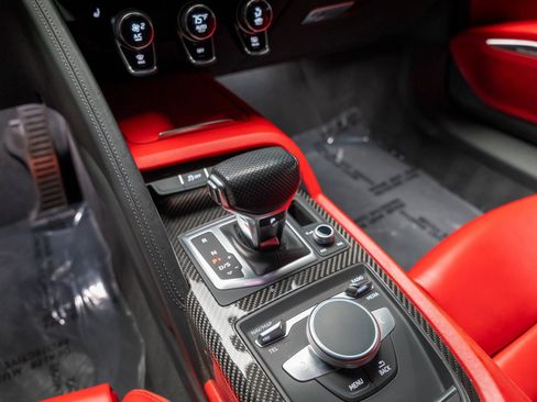 Used 2018 Audi R8 V10 image 50