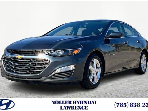 Used 2021 Chevrolet Malibu LS w/ Driver Confidence Package image 1