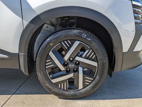 New 2026 Nissan Kicks SV w/ SV Premium Package image 11