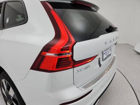Certified 2024 Volvo XC60 T8 Plus w/ Protection Package Premier image 23