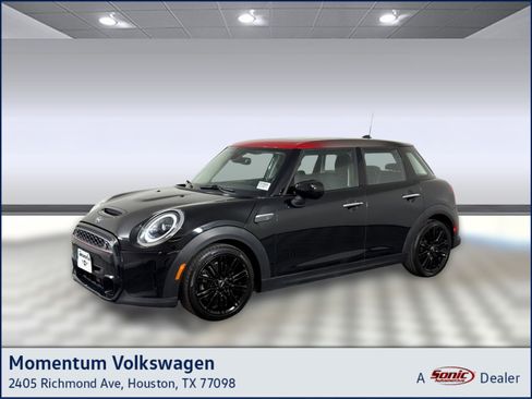 Used 2023 MINI Cooper S image 1