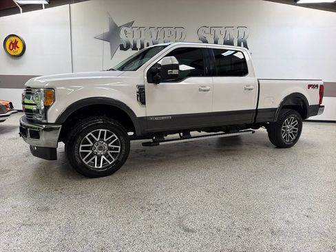 Used 2017 Ford F250 Lariat w/ Lariat Value Package AWD/4WD image 1