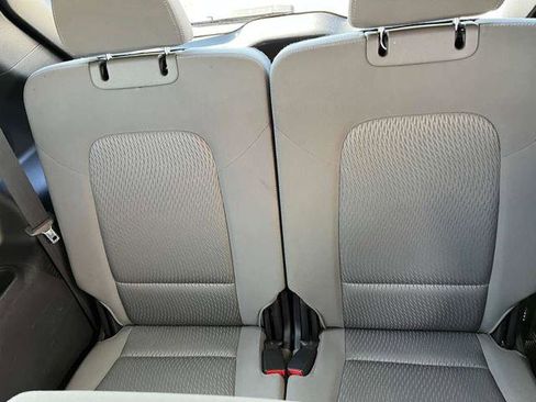 Used 2018 Hyundai Santa Fe SE FWD image 15