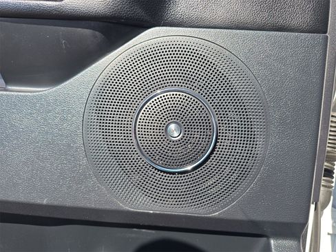 Used 2021 Ford Expedition Limited image 14