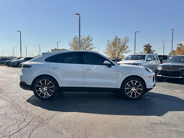 Used 2024 Porsche Cayenne Coupe AWD/4WD image 14
