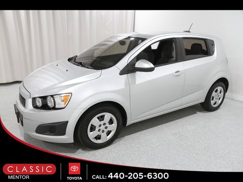 Used 2016 Chevrolet Sonic LS image 3