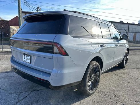 New 2025 Lincoln Navigator Reserve w/ Jet Appearance Package image 7