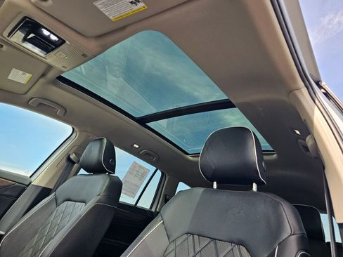 Certified 2025 Volkswagen Atlas SEL Premium R-Line AWD/4WD image 27