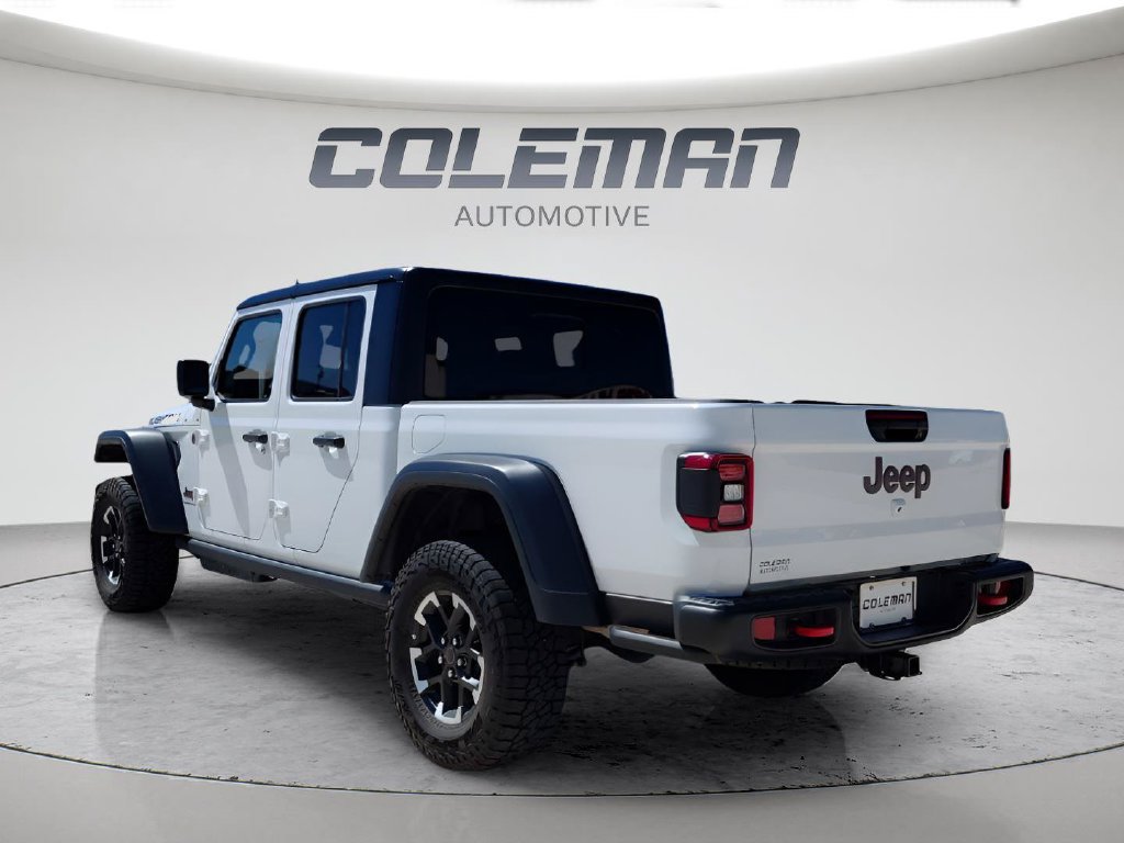 Used 2026 Jeep Gladiator Rubicon w/ Steel Power Dome Hood Package AWD/4WD image 3
