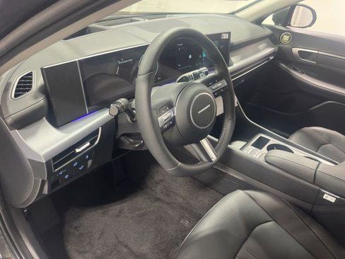 New 2025 Hyundai Sonata Limited image 9