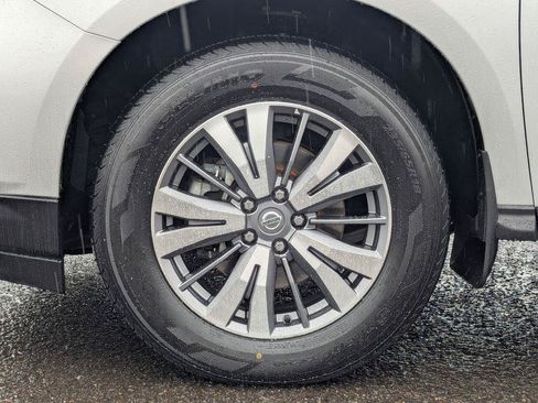 Used 2020 Nissan Pathfinder S AWD/4WD image 39