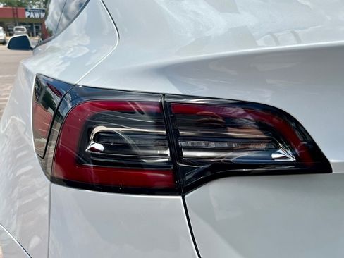 Used 2022 Tesla Model 3 image 30