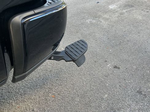 Used 2021 RAM 2500 Big Horn w/ Level 2 Equipment Group image 19