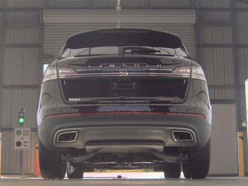 Used 2022 Lincoln Nautilus Reserve image 8