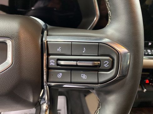 Certified 2024 GMC Canyon Denali image 21