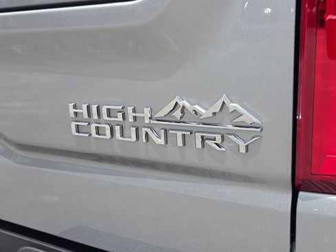 New 2026 Chevrolet Silverado 1500 High Country AWD/4WD image 12