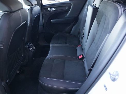 Used 2023 Volvo XC40 Recharge Ultimate image 83