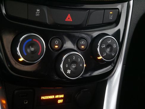 Certified 2020 Chevrolet Trax Premier AWD/4WD image 23