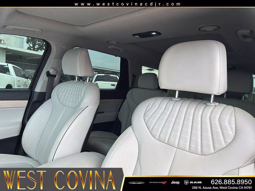Used 2023 Hyundai Palisade Limited FWD image 24