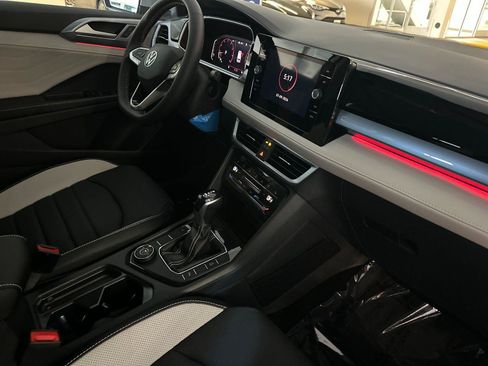 New 2026 Volkswagen Taos SEL AWD/4WD image 15