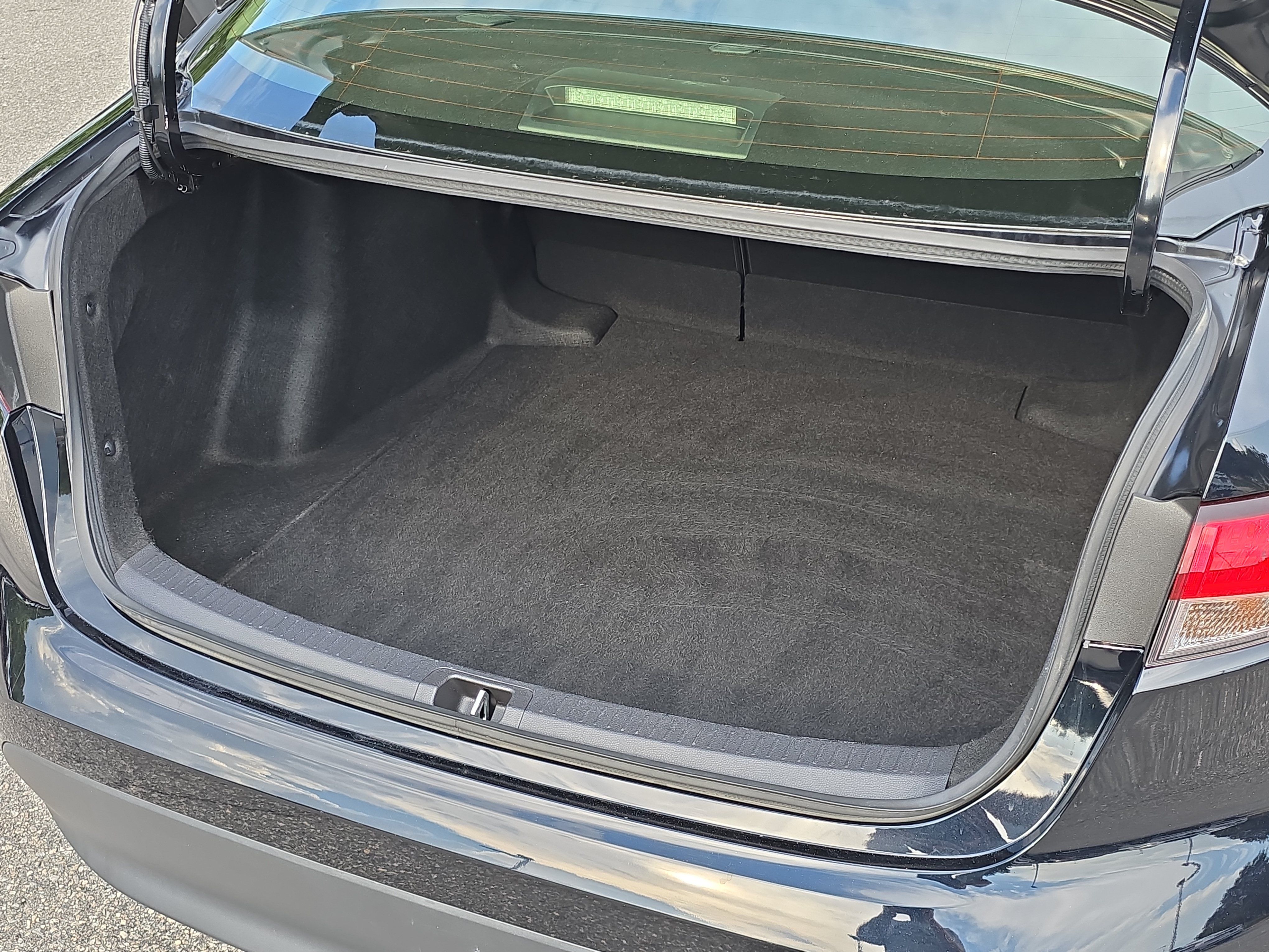 Used 2023 Toyota Corolla LE FWD image 12
