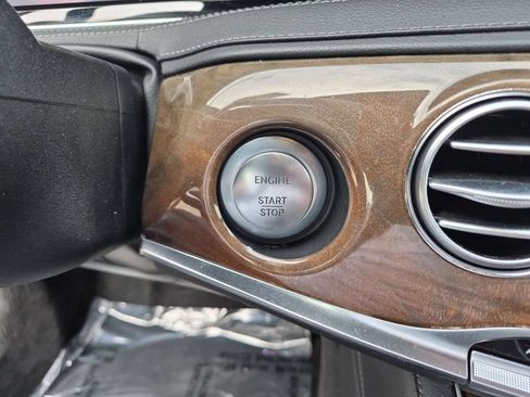 Used 2014 Mercedes-Benz S 550 Sedan image 22