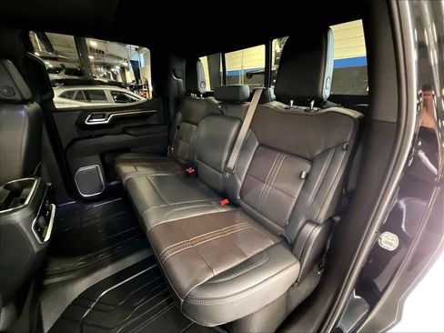 Used 2026 Chevrolet Silverado 1500 High Country AWD/4WD image 15