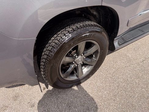 Used 2012 Lexus GX 460 Premium AWD/4WD image 36