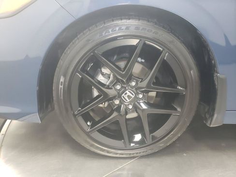 Certified 2025 Honda Civic Sport image 17