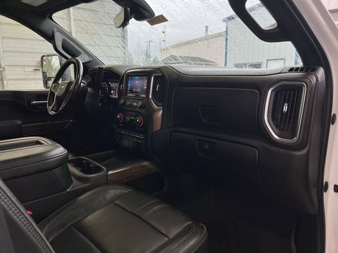 Used 2020 Chevrolet Silverado 3500 High Country image 18