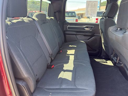 Used 2019 RAM 1500 Big Horn AWD/4WD image 11