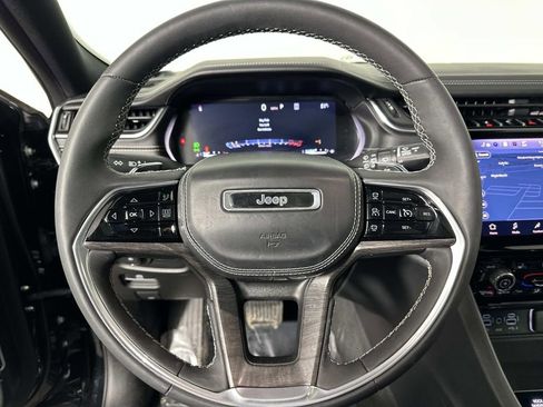 Used 2023 Jeep Grand Cherokee Overland w/ Luxury Tech Group IV image 18