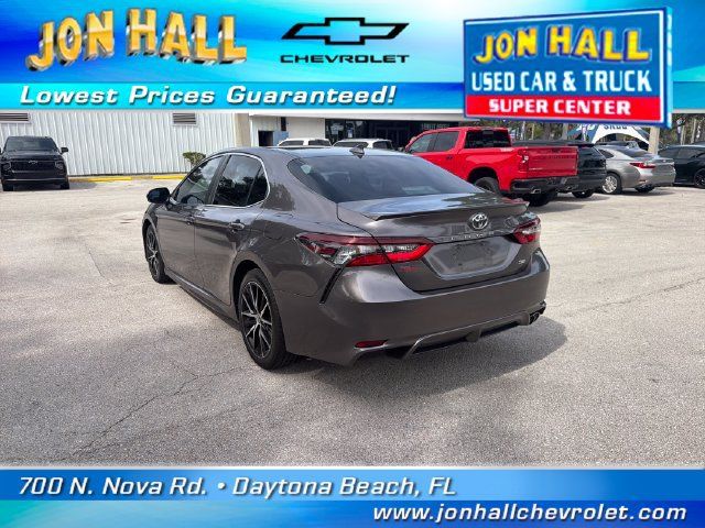 Used 2021 Toyota Camry SE w/ Convenience Package FWD image 7