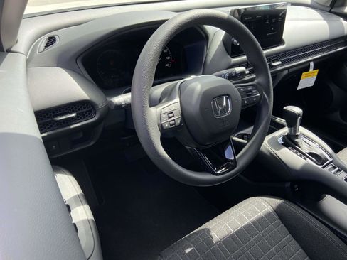 New 2026 Honda HR-V LX image 4