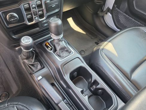 Used 2023 Jeep Wrangler Unlimited Sport AWD/4WD image 27