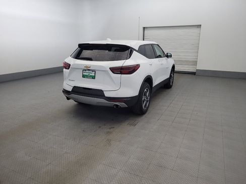 Used 2025 Chevrolet Blazer LT FWD image 9