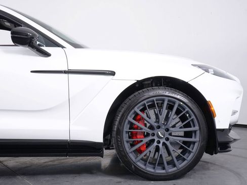 New 2026 Aston Martin DBX 707 image 12