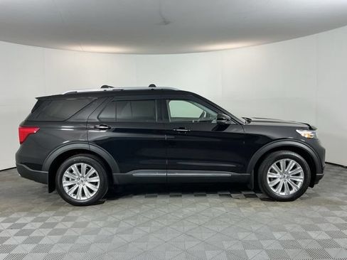 Used 2022 Ford Explorer Limited AWD/4WD image 4