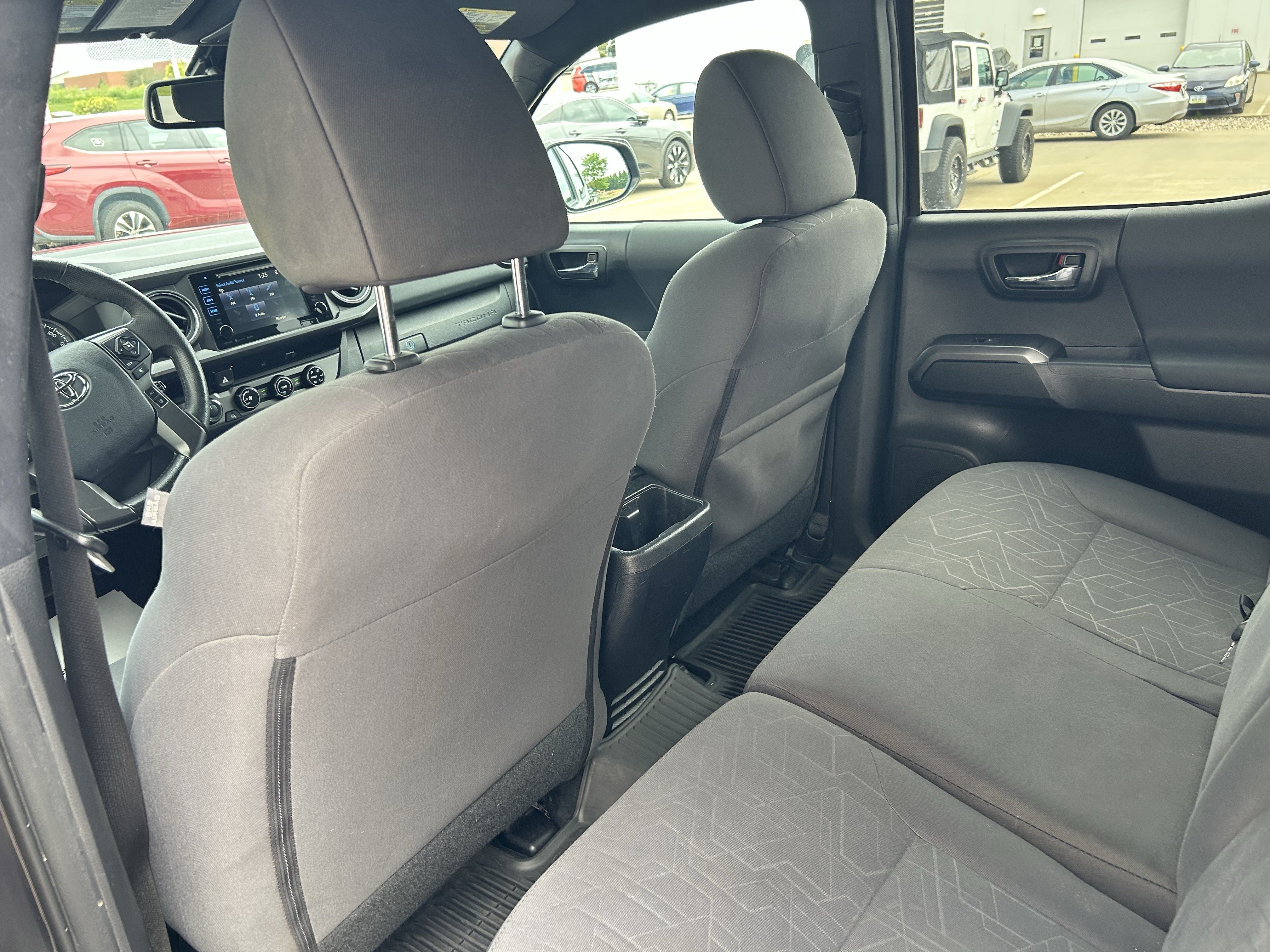 Certified 2018 Toyota Tacoma TRD Off-Road AWD/4WD image 13