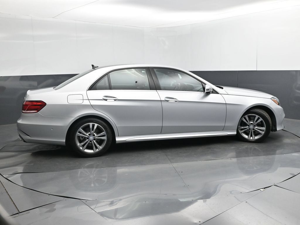 Used 2014 Mercedes-Benz E 250 BlueTEC Sedan image 31