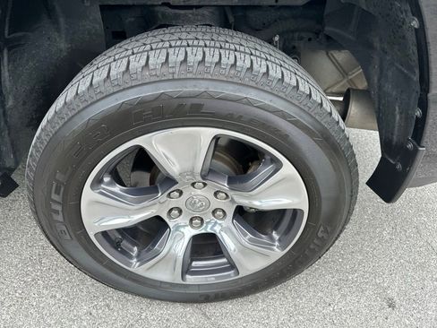 Used 2023 RAM 1500 Laramie AWD/4WD image 17