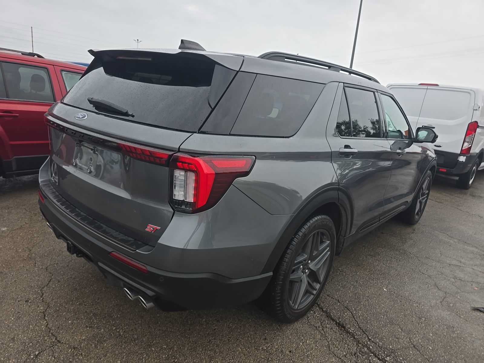 Used 2025 Ford Explorer ST w/ Sun And Sound Package AWD/4WD image 3