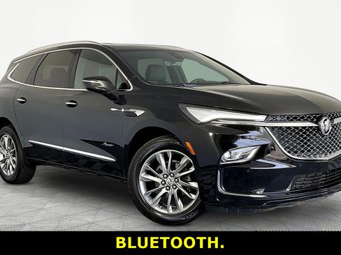 Used 2023 Buick Enclave Avenir FWD image 3