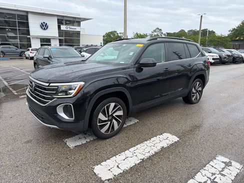 Used 2024 Volkswagen Atlas SE w/ Panoramic Sunroof Package image 15