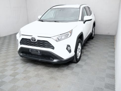 Used 2020 Toyota RAV4 XLE w/ Carpet Mat Package AWD/4WD image 1