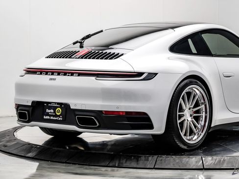 Used 2020 Porsche 911 Carrera RWD image 15