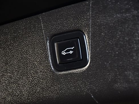 Used 2021 Chevrolet Blazer LT AWD/4WD image 48