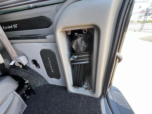 Used 2016 Chevrolet Express 2500 RWD image 62