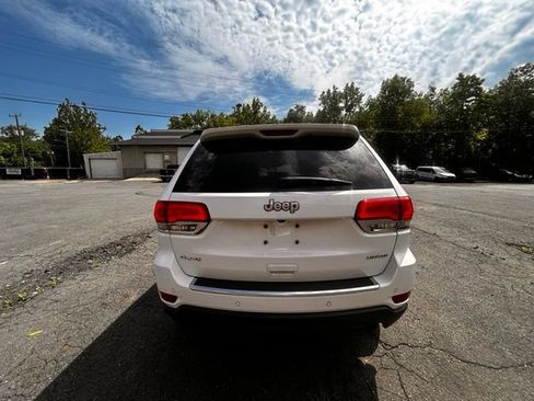 Used 2017 Jeep Grand Cherokee Limited AWD/4WD image 6