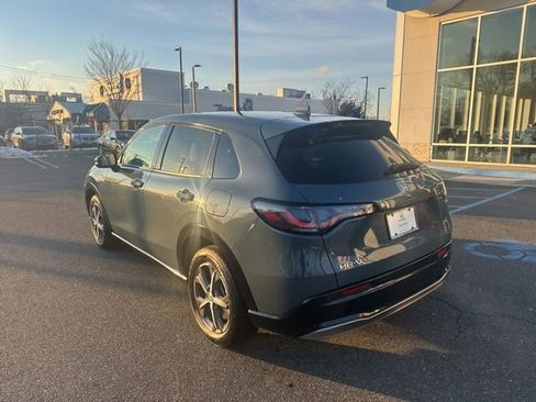 Used 2023 Honda HR-V EX-L image 6